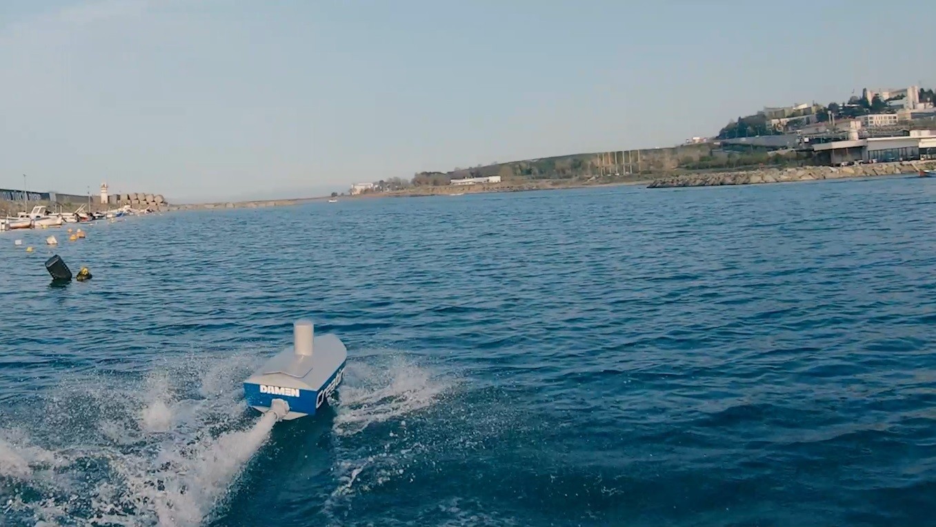 ROBOTİK 2021 İNSANSIZ SU ÜSTÜ ARAÇLARI PROTOTİP YARIŞMASI'NDA 300 TAKIMI GERİDE BIRAKARAK TÜRKİYE ŞAMPİYONU OLAN KTÜ ÖĞRENCİLERİNİN ÜRETTİĞİ İNSANSIZ SU ÜSTÜ ARACI MAVİ VATAN'I KORUMASI İÇİN GELİŞTİRİLİYOR
