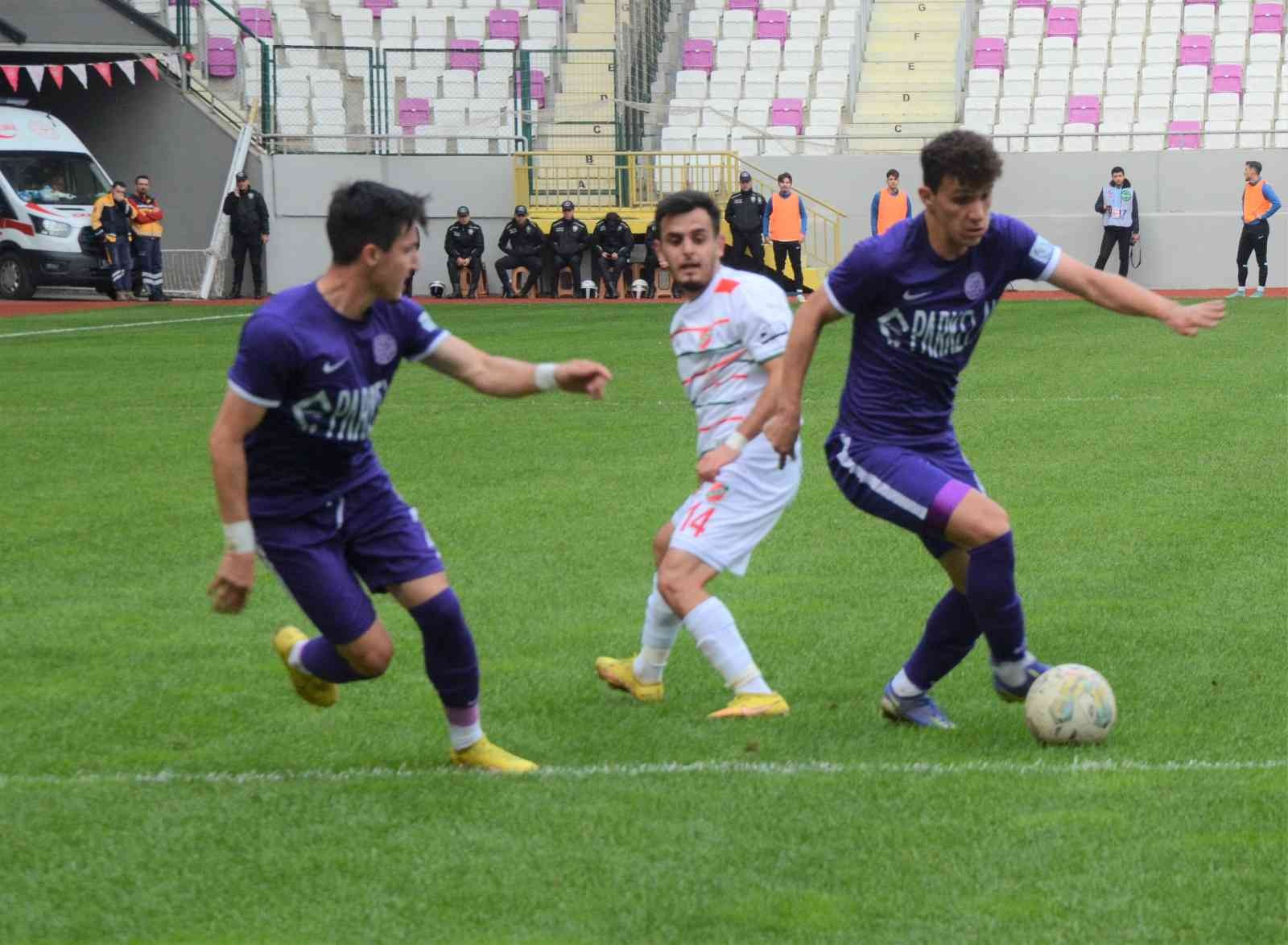 TFF 3. LİG 1.GRUP'TA 52 ORDUSPOR FK SAHASINDA KONUK ETTİĞİ KARŞIYAKA'YI 1 - 0 MAĞLUP ETTİ
