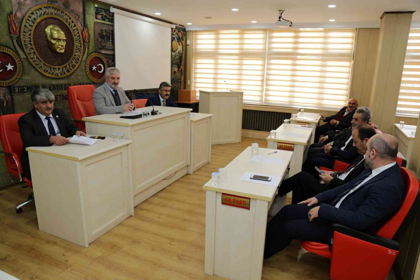 GÜMÜŞHANE İL ÖZEL İDARESİ'NİN 2023 YILI BÜTÇESİ 265 MİLYON 535 BİN TL OLARAK İL GENEL MECLİSİNCE KABUL EDİLDİ