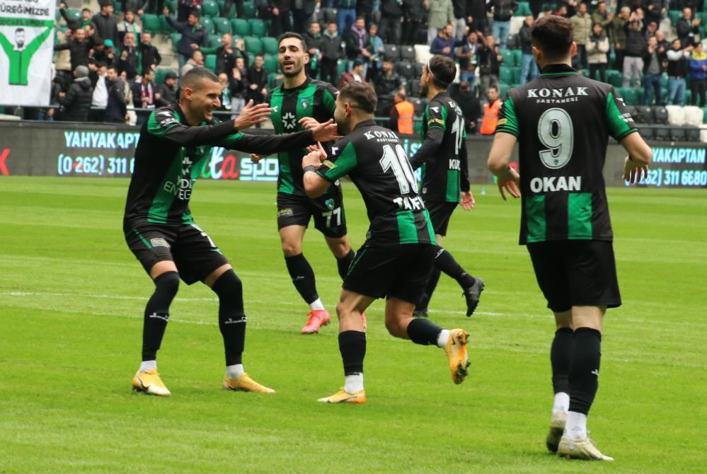 TFF 2. LİG'DE KOCAELİSPOR EVİNDE ETİMESGUT BELEDİYESPOR 4 - 0 MAĞLUP ETTİ