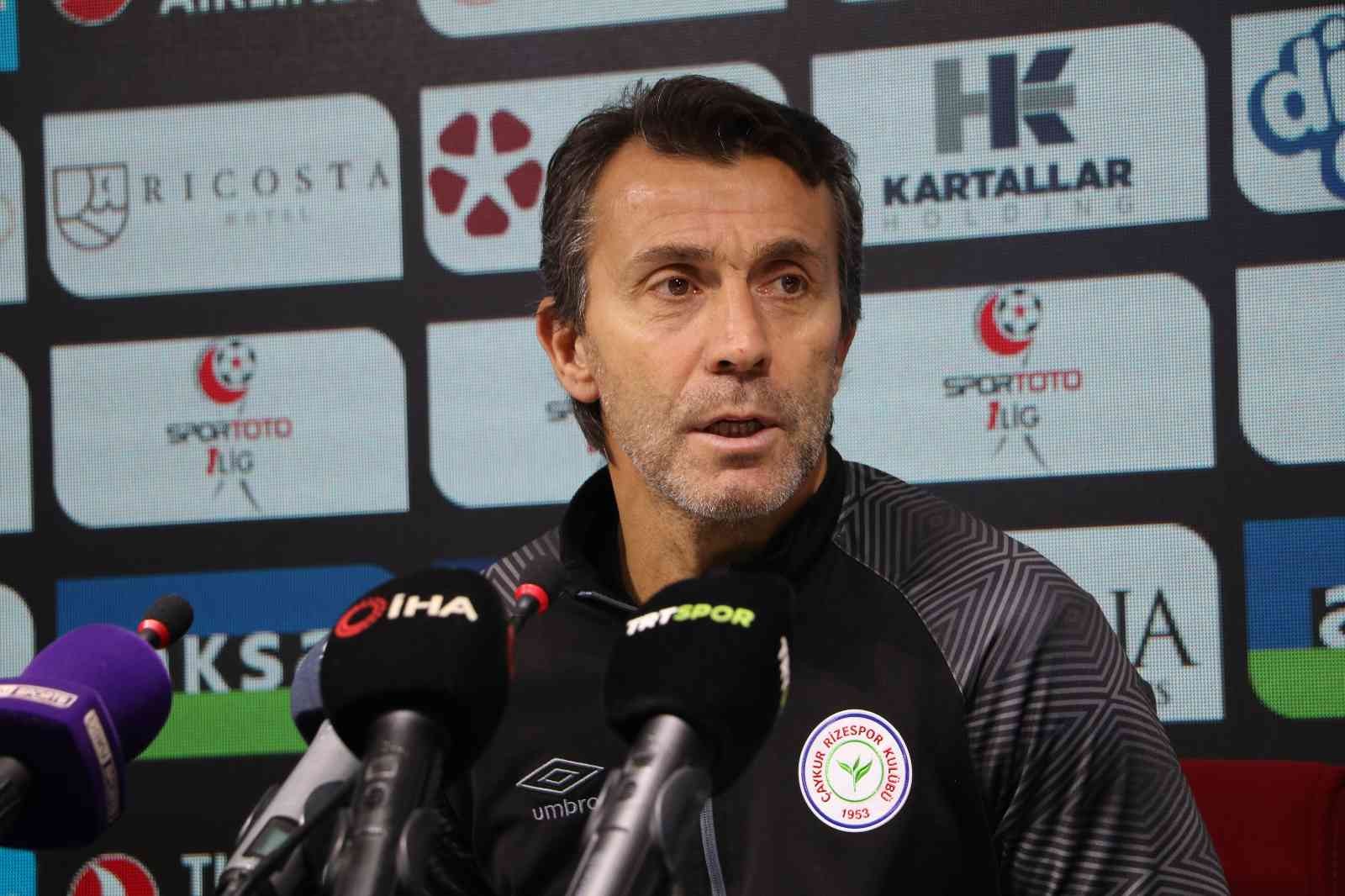 Ç.RİZESPOR TEKNİK DİREKTÖRÜ BÜLENT KORKMAZ, İKİ TANE KÜÇÜK DETAY VARDI ONLARI YAPINCA HAREKETLİ OYUNDA GOLÜ YEDİK