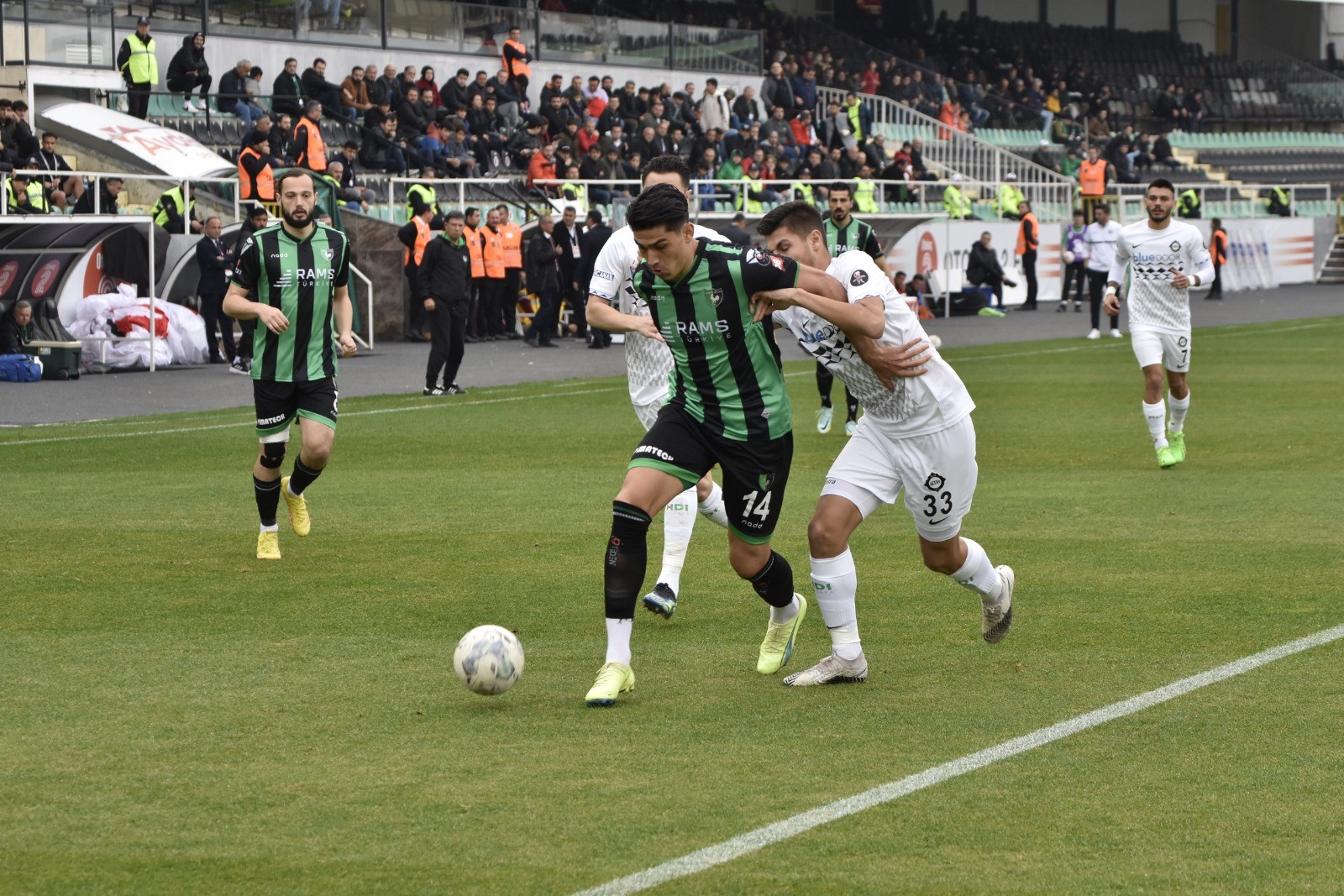 SPOR TOTO 1. LİG'İN 17. HAFTASINDA A. DENİZLİSPOR KONUK ETTİĞİ ALTAY'I 2 - 1 YENDİ