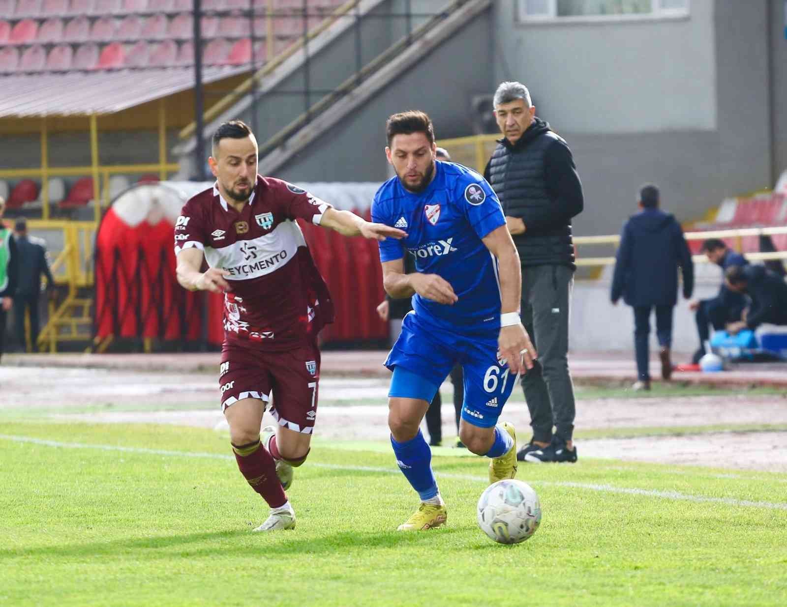 SPOR TOTO 1. LİG'İN 17. HAFYASINDA BOLUSPOR SAHASINDA KARŞILAŞTIĞI BANDIRSPOR İLE 2 - 2 BERABERE KALDI