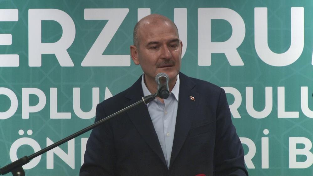 İÇİŞLERİ BAKANI SÜLEYMAN SOYLU, SON ÜÇ YILDA 2 MİLYAR DOLARIN ABD SENATOSUNDAN PYD/PKK'YA PARA VERİLDİĞİNİ BELİRTEREK, "ABD, TERÖR ÖRGÜTÜ İLE BİREBİR İLİŞKİ İÇERİSİNDE KİMSENİN SESİ ÇIKMIYOR