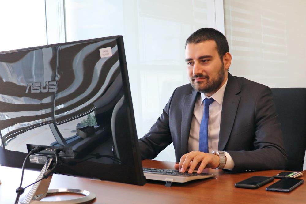 TRABZONLU GENÇ GİRİŞİMCİ EMRE YILMAZ, HAYAT PAHALILIĞINA KARŞI ENFLASYONLA MÜCADELE KAPSAMINDA PİYASADAKİ TÜM ÜRÜNLERİ TAKİP EDEN VE REEL ANLAMDA İNDİRİME DÜŞTÜĞÜ AN BİLDİRİM YAYIMLAYAN BİR YAZILIM GELİŞTİRDİ