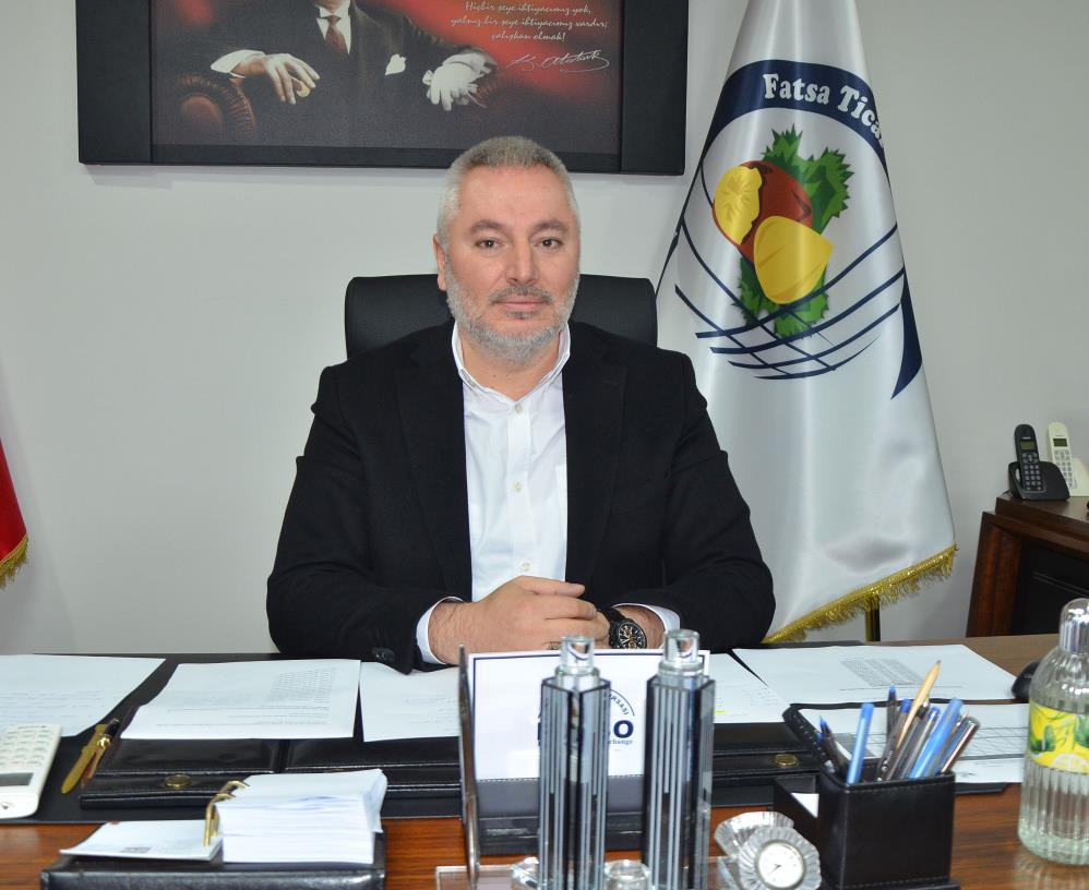 FATSA TİCARET BORSASI BAŞKANI ALİ FEYZİ, TOPRAK MAHSULLERİNİN (TMO) ELİNDE CİDDİ BİR FINDIK STOĞU OLDUĞUNA DİKKAT ÇEKEREK, “FINDIĞIN FİYATINI TMO’NUN SATIŞ POLİTİKASI BELİRLEYECEKTİR
