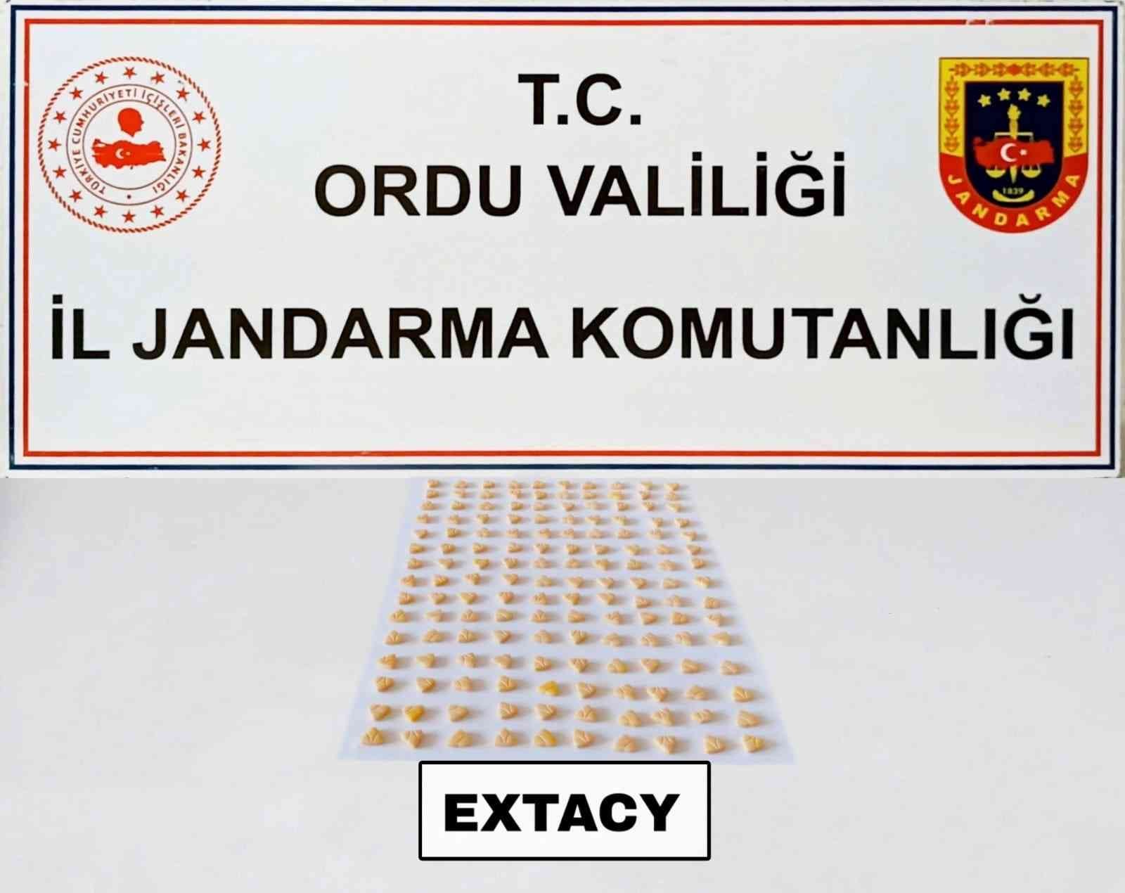 ORDU'DA JANDARMA EKİPLERİ TARAFINDAN UYUŞTURUCU TİCARETİNE YÖNELİK YAPILAN ÇALIŞMADA GÖZALTINA ALINAN BİR ŞÜPHELİ TUTUKLANDI