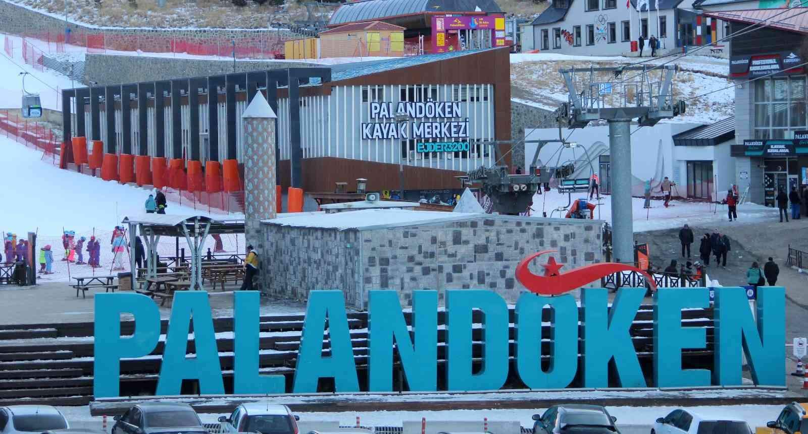 AVRUPA’DA KAYAK MERKEZLERİ KAPANDI, KAYAKSEVERLERİN ADRESİ PALANDÖKEN OLDU. OCAK AYI SICAKLIK REKORLARI KIRILIRKEN, FRANSA VE İSVİÇRE'DEKİ BAZI KAYAK MERKEZLERİ BEKLENEN KAR YAĞIŞININ OLMAMASI SONUCU KAPATTI