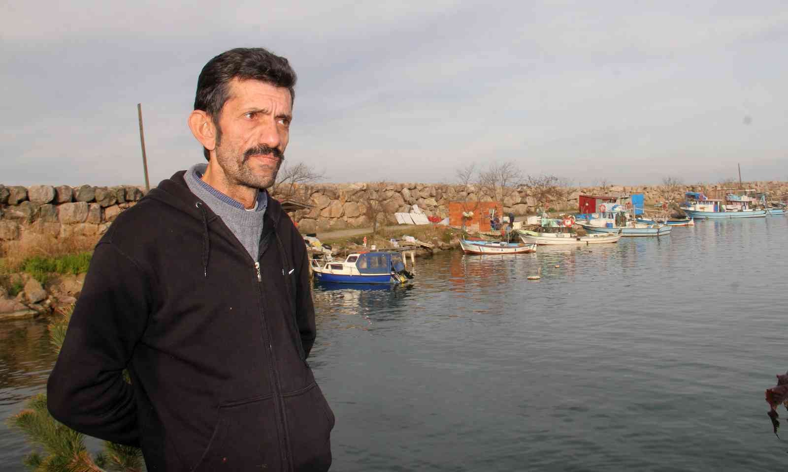 HAVA SICAKLIKLARININ MEVSİM NORMALLERİNİN ÜZERİNDE SEYRETMESİNDEN BALIKÇILAR DA OLUMSUZ ETKİLENDİ. PALAMUTTA YÜZÜ GÜLEN BALIKÇILAR, HAMSİ DE UMDUĞUNU BULAMIYOR