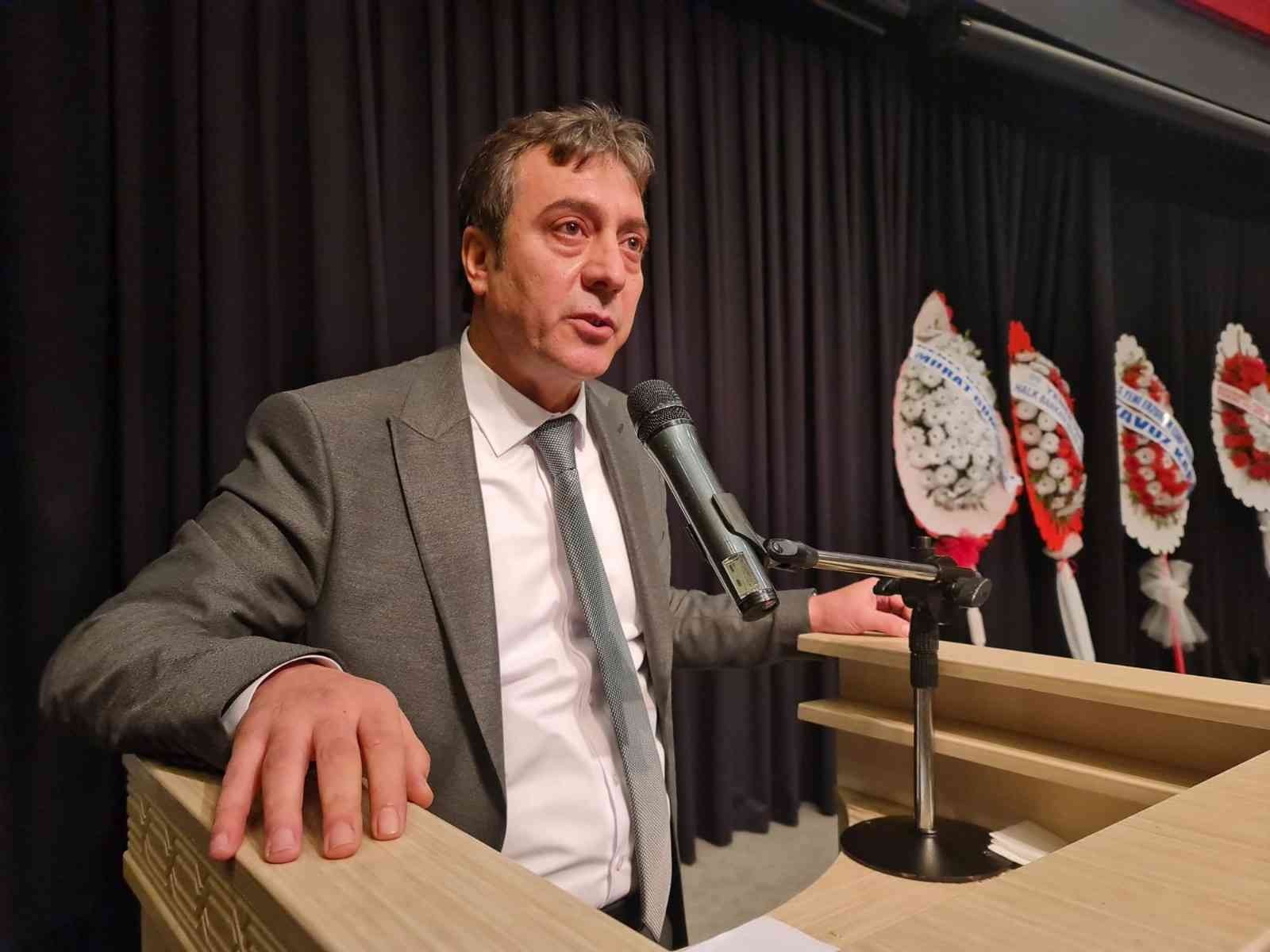 'İNTİBAK YASASI" ÇERÇEVESİNDE ERZURUM ESNAFI SANDIK BAŞINA GİTTİ. ERZURUM ESNAF SANATKARLAR KREDİ VE KEFALET KOOPERATİFİ'NİN GENEL KURULU YAPILDI. MÜRSEL KARATAŞ, İTTİFAKLA SEÇİMİ KAZANDI