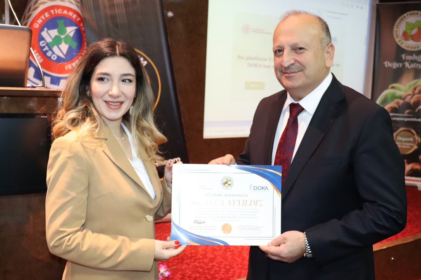 ORDU'NUN ÜNYE BELEDİYE BAŞKANI HÜSEYİN TAVLI, ORGANİK ÜRÜNLERİN DEĞERİNİN ARTTIĞI SÜREÇTE FINDIĞIN BU PAZARDA YER BULMASININ DAHA KOLAY OLACAĞINI VE DEĞERİNİN ARTACAĞINI SÖYLEDİ