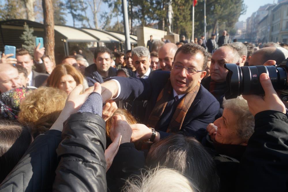 İSTANBUL BÜYÜKŞEHİR BELEDİYE BAŞKANI EKREM İMAMOĞLU, ALTILI MASANIN ADAYLIKLA İLGİLİ NE ZAMAN AÇIKLANACAĞI YÖNÜNDEKİ SORUYA, ZAMANI GELDİĞİNDE AÇIKLANACAĞI VE EN DOĞRU KARARIN EN DOĞRU ZAMANDA VERİLECEĞİ ŞEKLİNDE CEVAP VERDİ