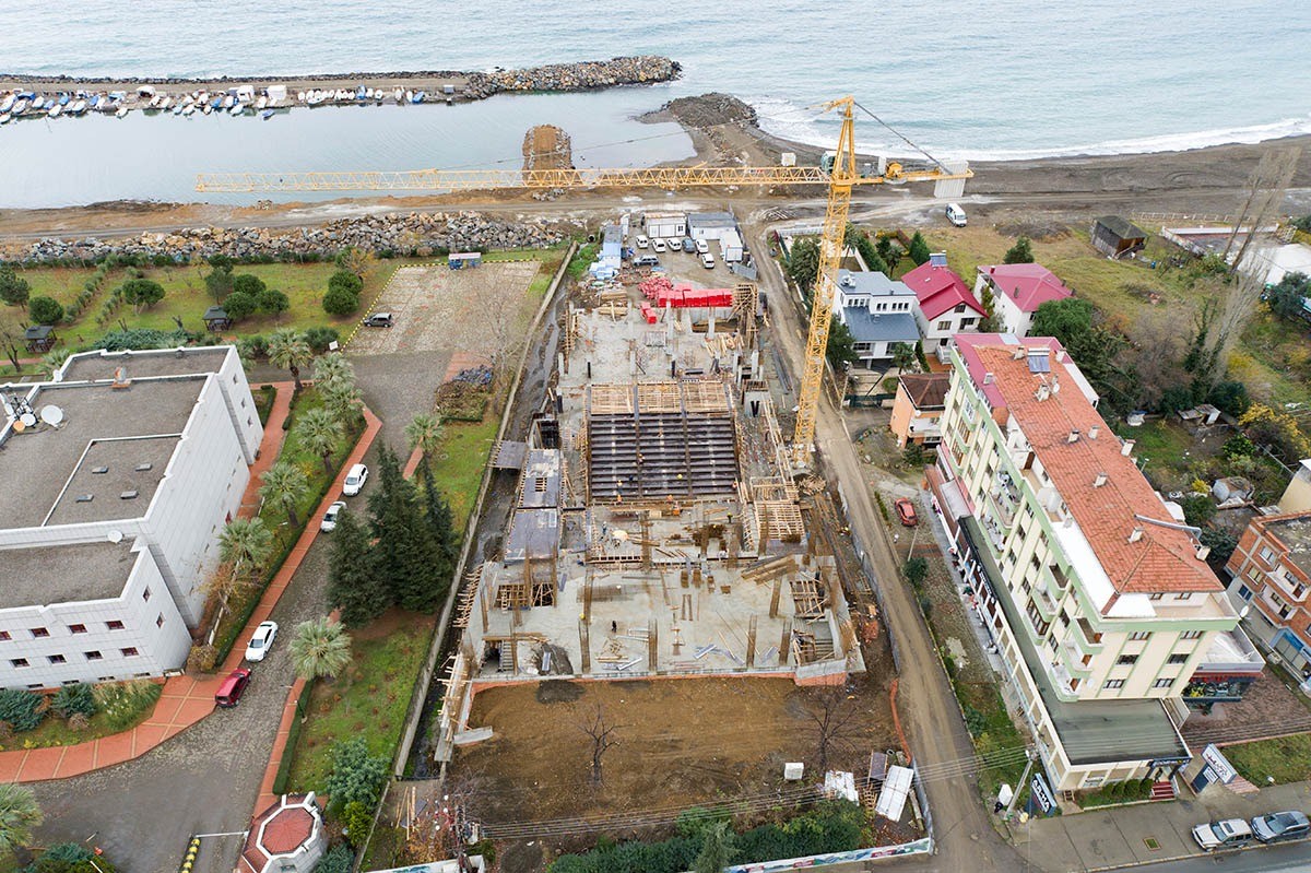 TRABZON'UN AKÇAABAT İLÇE BELEDİYESİ TARAFINDAN YAPIMI DEVAM EDEN AKÇAABAT KÜLTÜR MERKEZİ İNŞAATI HIZLA YÜKSELİYOR