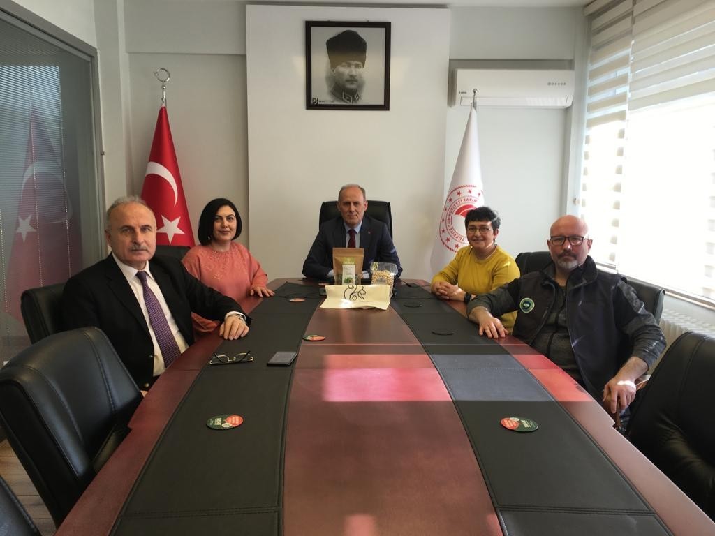 GİRESUN'DA KADIN GİRİŞİMCİLERİN YÖRESEL ÜRÜNLERE KATMA DEĞER SAĞLANMAK AMACIYLA YÜRÜTTÜKLERİ PROJEYE İL TARIM VE ORMAN MÜDÜRLÜĞÜ, DOKAP DESTEĞİNİ SÜRDÜRÜYOR