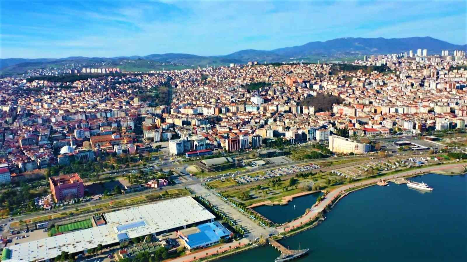 SAMSUN'DA 2022 ARALIK SONU İTİBARIYLA TRAFİĞE KAYITLI MOTORLU TAŞIT SAYISI 418 BİN 183'E YÜKSELDİ