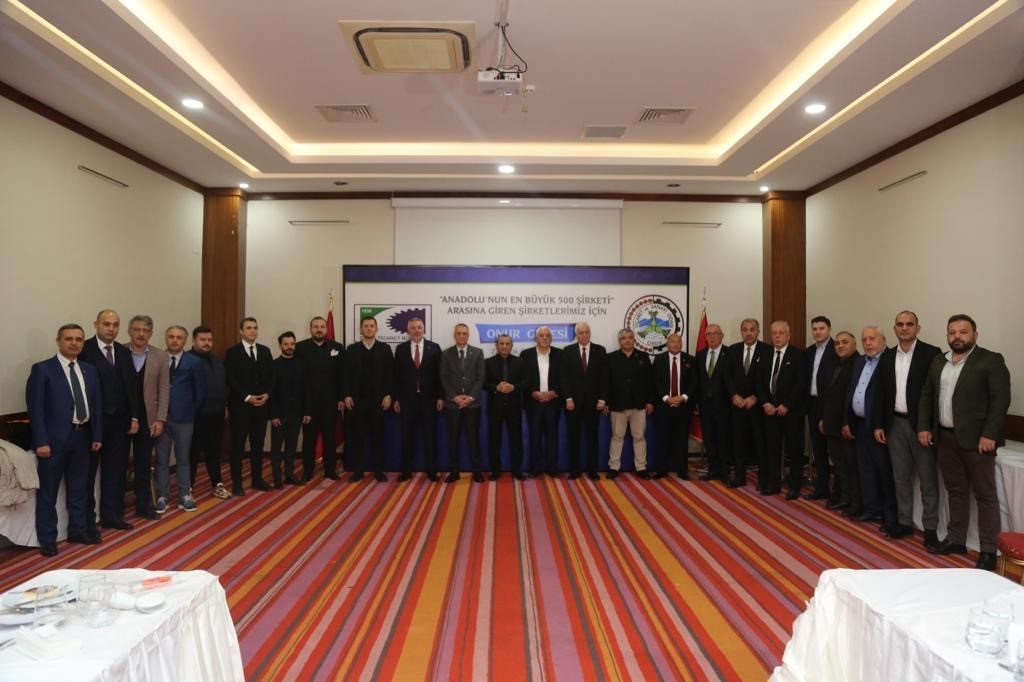 EKONOMİST DERGİSİ TARAFINDAN HER YIL DÜZENLENEN "ANADOLU'NUN EN BÜYÜK 500 ŞİRKETİ" ARAŞTIRMASINDA İLK 500 FİRMA ARASINA GİREN ORDULU 9 FİRMA İÇİN "ONUR GECESİ" DÜZENLENDİ