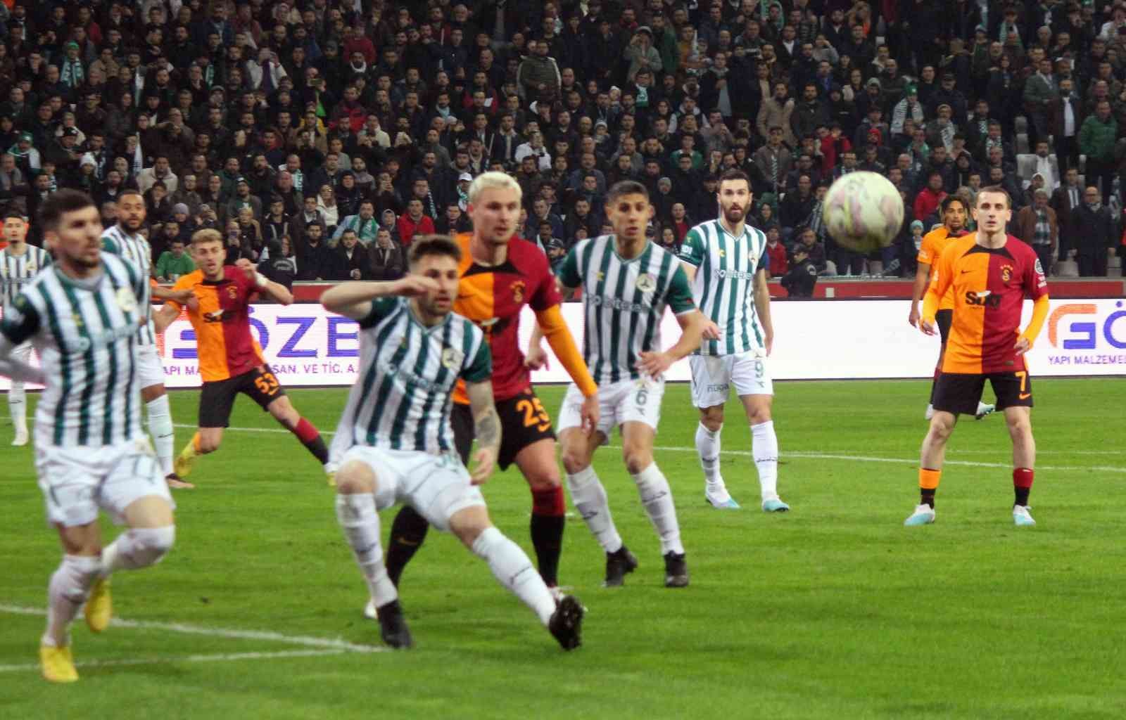 SPOR TOTO SÜPER LİG'İN 21. HAFTASINDA GİRESUNSPOR EVİNDE KARŞILAŞTIĞI GALATASARAY'A 4 - 0 MAĞLUP OLDU