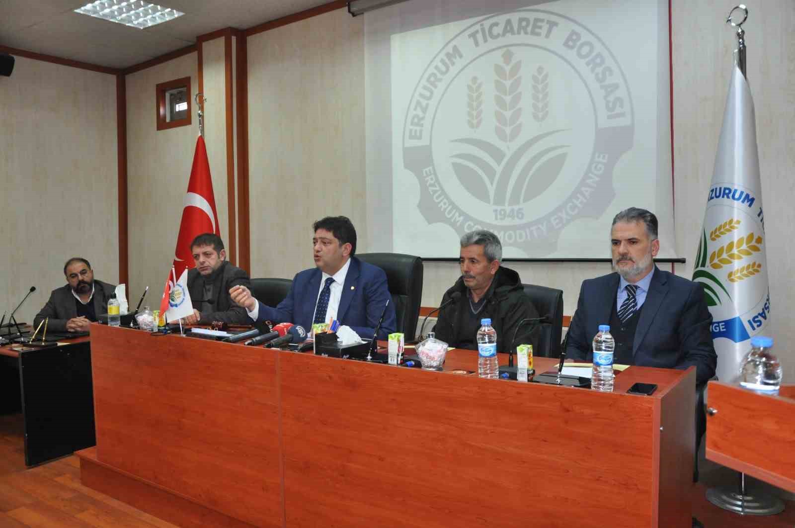 ETB’DEN SÜT ÜRETİCİLERİNE MÜJDE. ERZURUM TİCARET BORSASI YÖNETİM KURULU BAŞKANI HAKAN ORAL ; ULUSAL SÜT KONSEYİ ( USK) FİYAT BELİRLEYENE KADAR SÜTÜN FİYATI 10,25 TL OLDU