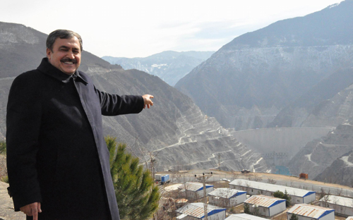 Deriner Barajın'da Su Tutulmaya Başlandı