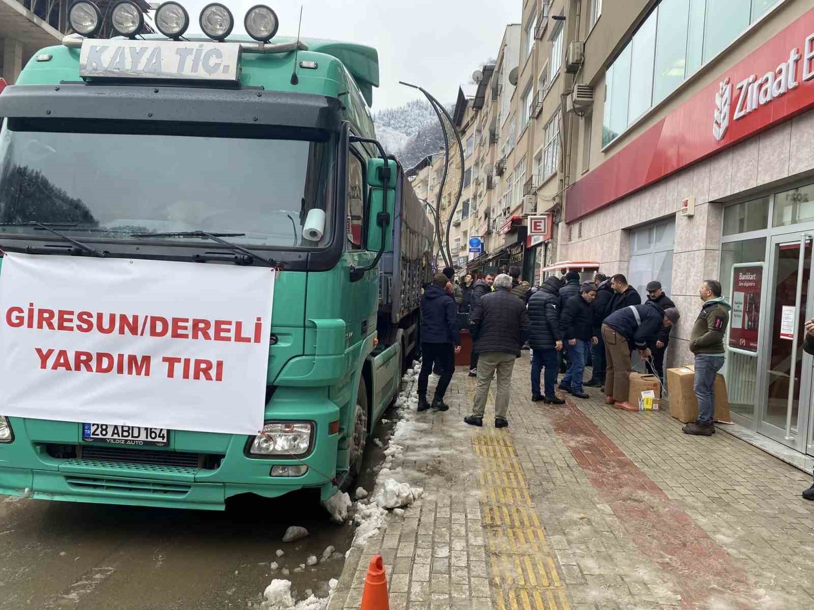 2 YIL ÖNCE SEL FELAKETİ YAŞAYAN GİRESUN DERELİ İLÇESİ DEPREM BÖLGESİNE YARDIM İÇİN "ŞİMDİ SIRA BİZDE” DEDİ