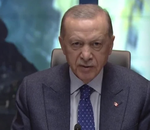CUMHURBAŞKANI RECEP TAYYİP ERDOĞAN AÇIKLADI. DEPREM BÖLGESİNDEKİ 10 İLDE 3 AY OHAL İLAN EDİLDİ. CAN KAYBI 3549 , YARALI SAYISI 22.168 KİŞİ