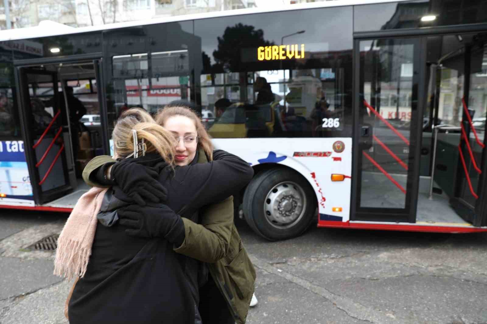 SAMSUN İL SAĞLIK MÜDÜRLÜĞÜ'NDE GÖREVLİ 159 SAĞLIKÇI DAHA DEPREM BÖLGESİNE DOĞRU YOLA ÇIKTI