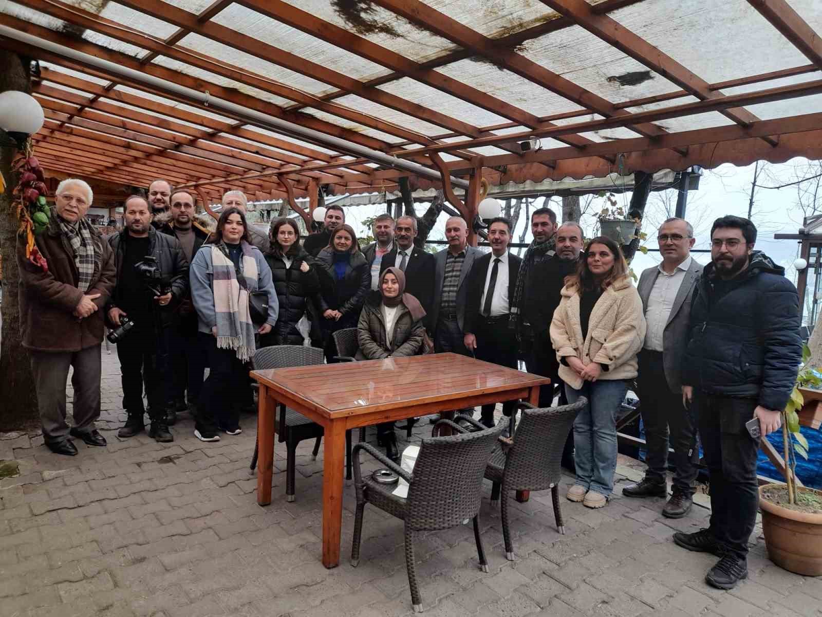 ORDU'NU ÜNYE İLÇESİNDE, ZİRAAT ODASI BAŞKANLIĞI TARAFINDAN BAŞLATILAN KAMPANYA İLE SATILACAK OLAN TÜM FİDANLARIN GELİRİ, DEPREM BÖLGELERİNE BAĞIŞLANACAK