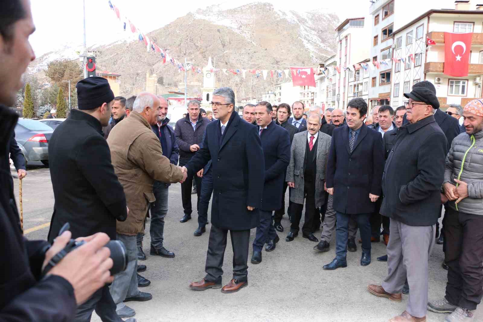 HER YIL 25 ŞUBAT TARİHLERİNDE BÜYÜK BİR COŞKUYLA KUTLANAN İSPİR MÜDAFAASI, ÜLKEMİZDE YAŞANAN DEPREM FELAKETİNDEN DOLAYI, HÜZÜNLÜ BİR ATMOSFERDE İDRAK EDİLDİ