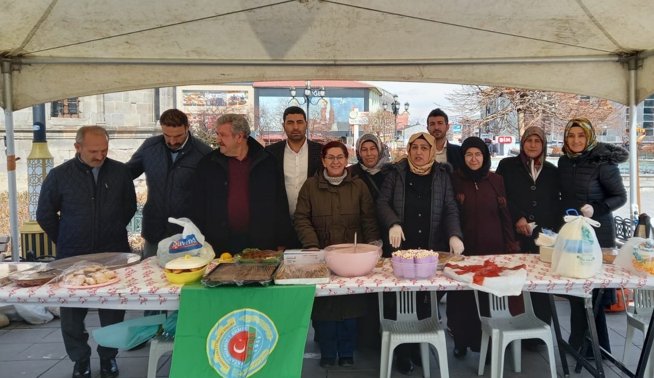 ERZURUM'DA 'ZİRAAT MÜHENDİSİ TARIM DANIŞMANI VE KADIN ÇİFTÇİLERİMİZ EL ELE" ADLI HAYIR ÇARŞISINDAN ELDE EDİLEN GELİR, DEPREMZEDELERE VERİLECEK