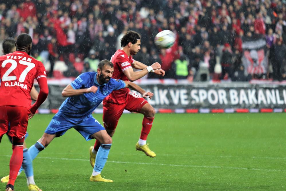 SPOR TOTO 1. LİG'İN 26. HAFTASINDA SAMSUNSPOR SAHASINDA KARŞILAŞTIĞI BANDIRMASPOR'U 5-0 YENDİ