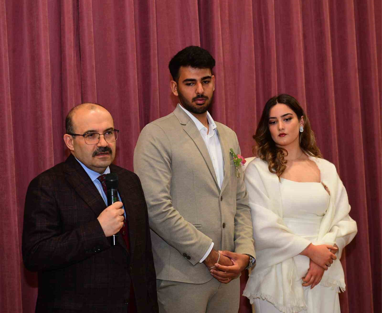 DEPREMDE ANNESİ VE BABASINI KAYBEDEN, AĞABEYİNİ İSE ENKAZ ALTINDAN ÇIKARTAN DEPREMZEDE DOĞUKAN ARDA BARIK, AZRA TAYİRCİK İLE TRABZON'DA DÜNYA EVİNE GİRDİ