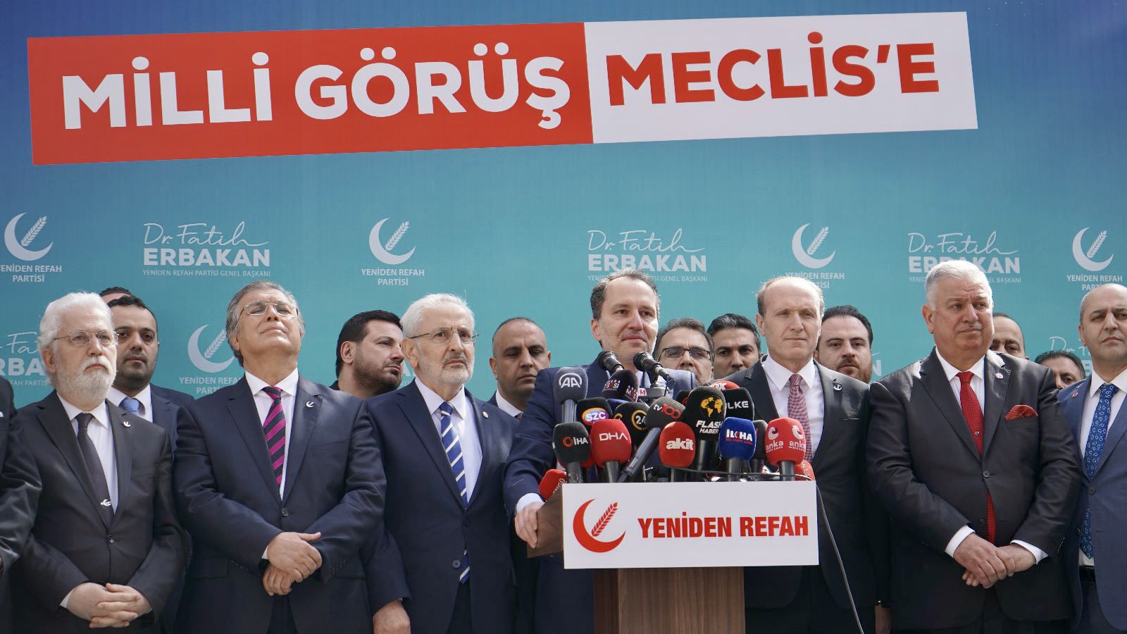 YENİDEN REFAH PARTİSİ GENEL BAŞKANI FATİH ERBAKAN: 14 MAYIS PAZAR GÜNÜ YAPILACAK MİLLETVEKİLİ SEÇİMLERİNE TÜM SEÇİM BÖLGELERİNDE HERHANGİ BİR İTTİFAKA DAHİL OLMADAN MÜSTAKİL OLARAK GİRME KARARI ALMIŞ BULUNUYORUZ DEDİ