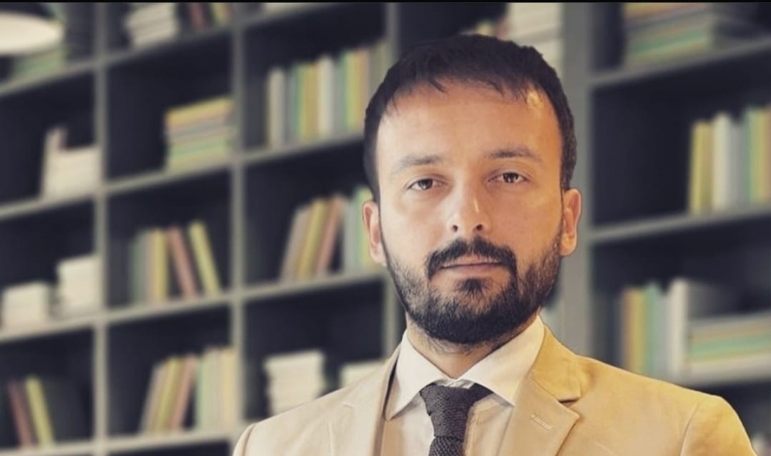 GİRESUNSPOR BASIN SÖZCÜSÜ EMRULLAH EKİZ , KULÜBE DESTEK SAĞLAMAK AMACIYLA ALTIN , GÜMÜŞ , BRONZ VE ÇOTANAK KARTLARININ SATIŞA ÇIKTIĞINI SÖYLEDİ