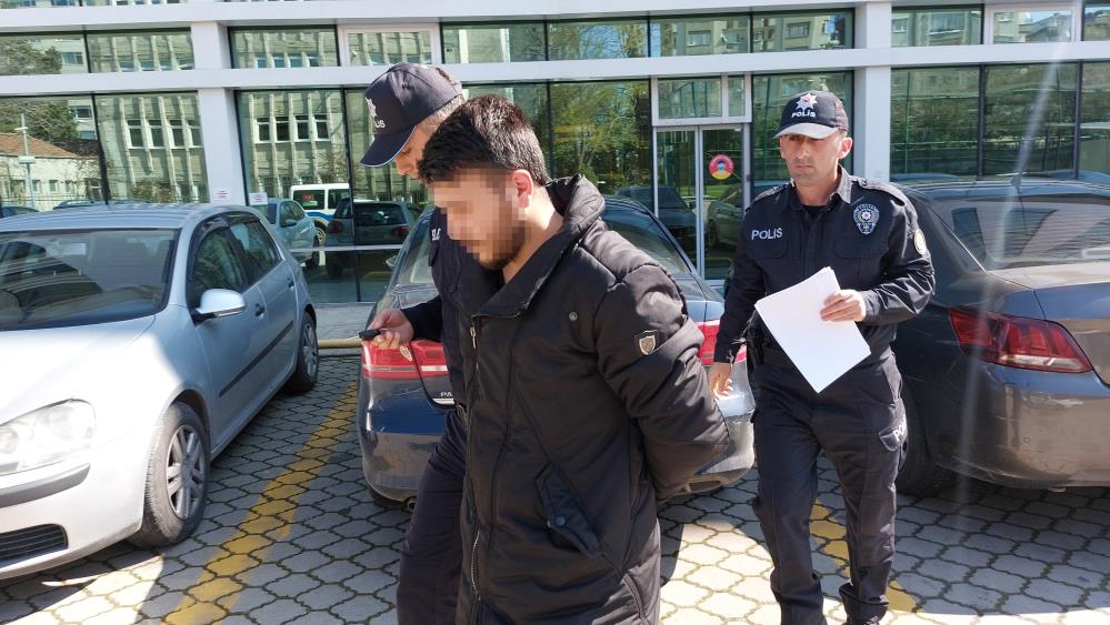 SAMSUN'DA KAZADA MOTOSİKLETLİ NARKOTİK POLİSİNİN ŞEHİT OLMASI VE BİR POLİS MEMURUNUN DA YARALANMASI OLAYIYLA İLGİLİ GÖZALTINA ALINAN ÇEKİCİ SÜRÜCÜSÜ ÇIKARILDIĞI MAHKEMECE TUTUKLANDI