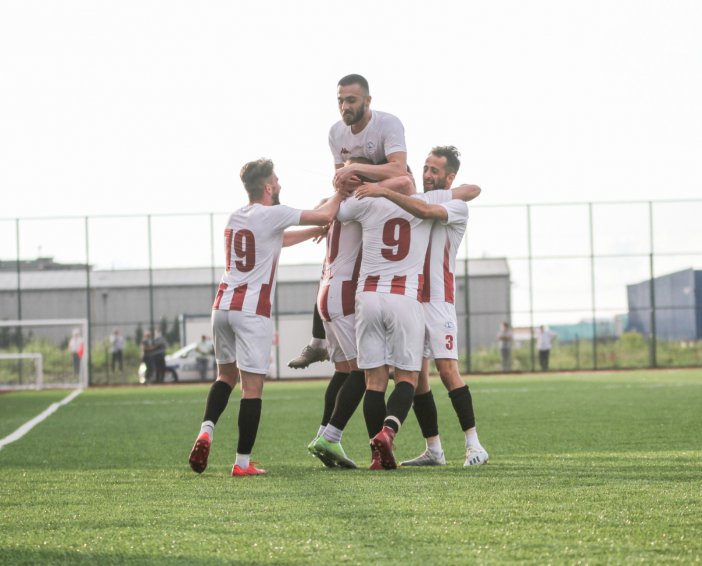 RİZENİN BAL EKİPLERİNDEN ÇAYELİSPOR, IĞDIRSPOR 11 - 0 YENERKEN RİZE ÖZEL İDARESPOR PALANDÖKEN BELEDİYESPOR'U 3 - 2 MAĞLUP ETTİ
