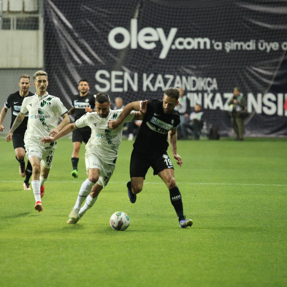 SPOR TOTO 1. LİG'İN 30. HAFTASINDA ALTAY, EVİNDE KARŞILAŞTIĞI SAKARYASPOR'U 3-1 MAĞLUP ETTİ. SAKARYASPOR RİZESPOR GİBİ PUAN KAYBETTİ