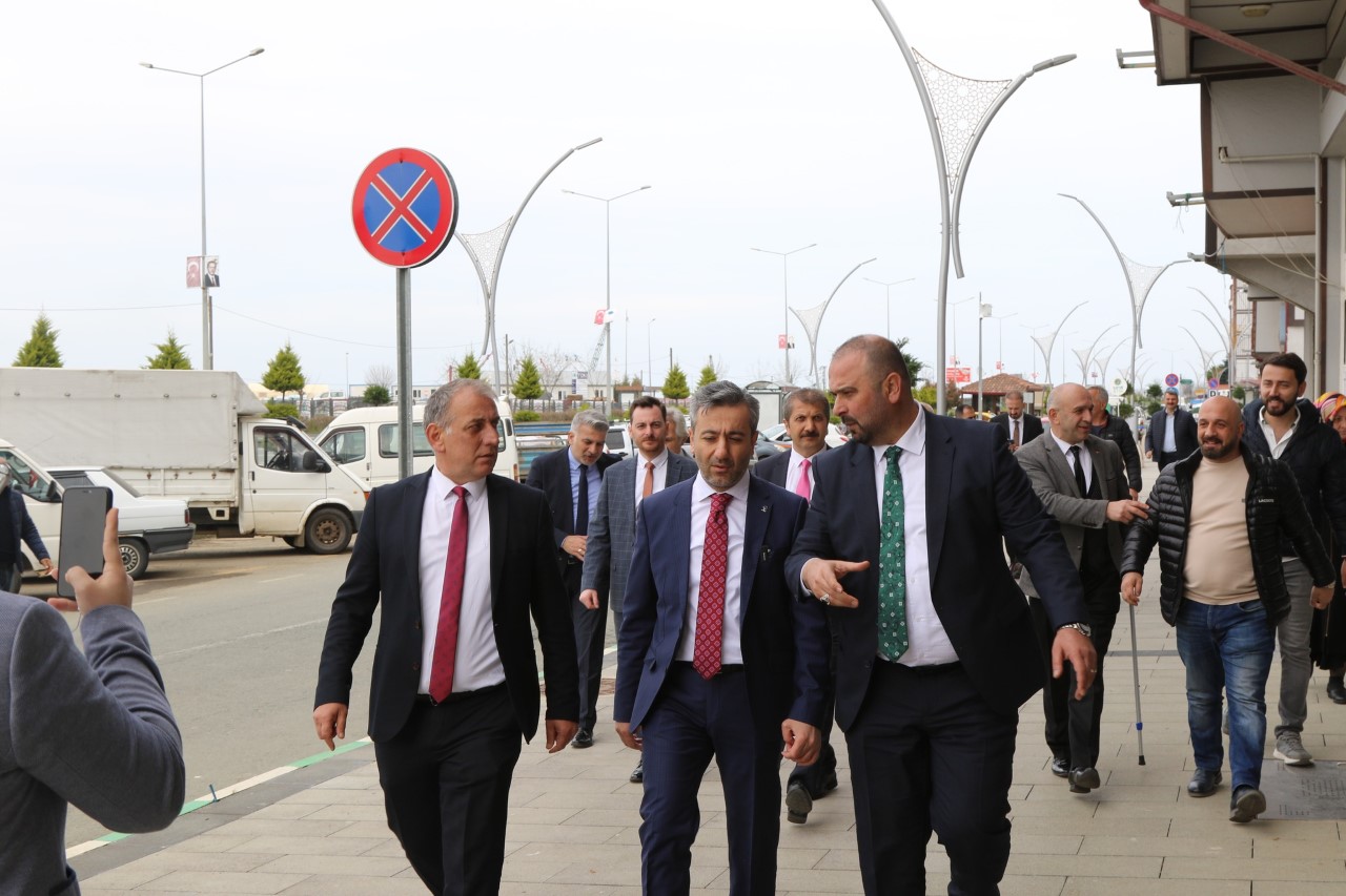 AK PARTİ RİZE MİLLETVEKİLİ ADAY ADAYI İBRAHİM TÜRÜT, SEÇİM ÇALIŞMALARI KAPSAMINDA BUGÜN İYİDERE İLÇESİNİ ZİYARET EDEREK VATANDAŞLARLA BİR ARAYA GELDİ