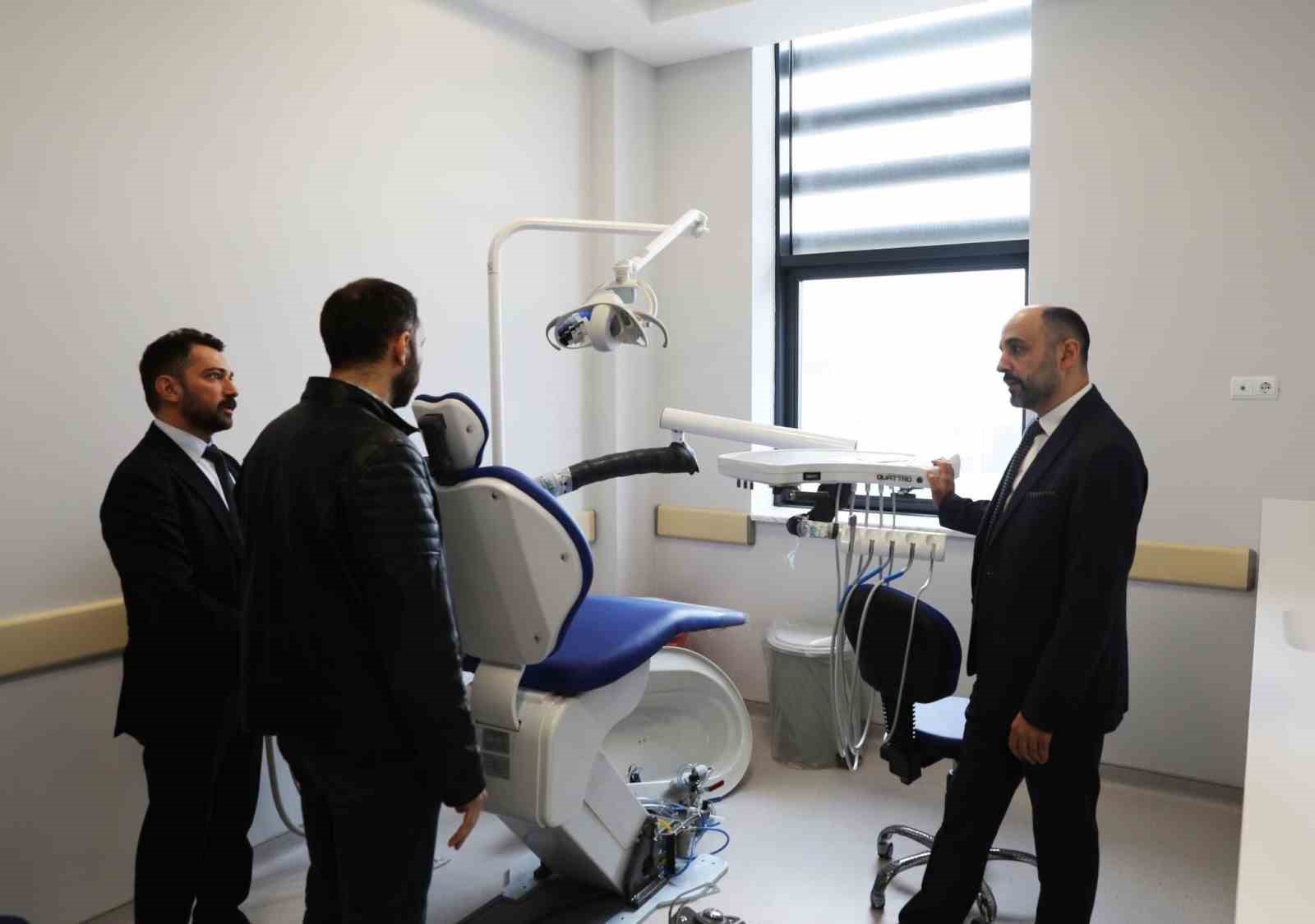 SAĞLIK BAKANLIĞI'NIN SAMSUN'DAKİ DİŞ SAĞLIĞI ALANINDAKİ ÜÇ ÖNEMLİ YATIRIMINDAN BİRİSİ OLAN 12 MİLYON 725 BİN TL'YE YAPILAN ÇARŞAMBA AĞIZ VE DİŞ SAĞLIĞI MERKEZİ, 17 NİSAN PAZARTESİ GÜNÜ KAPILARINI HASTALARINA A