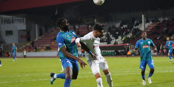 SPOR TOTO 1.LİG 33.HAFTASINDA BOLUSPOR KENDİ SAHASINDA 10 KİŞİ KALAN Ç.RİZESPOR'A 2 - 0 MAĞLUP OLDU.SÜPERL LİG YOLUNDA Ç.RİZESPOR 60 PUANLA 2.LİĞİ'Nİ DEVAM ETTİRDİ