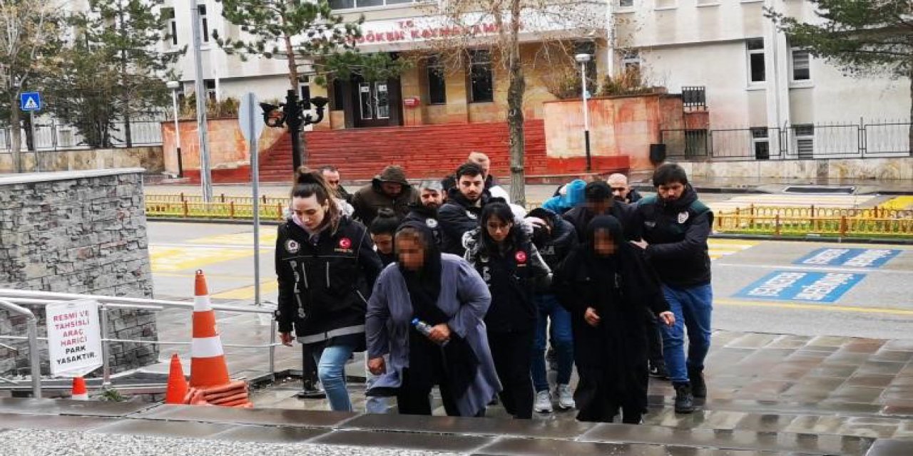 ERZURUM’DAKİ UYUŞTURUCU OPERASYONUNDA 8 ŞÜPHELİ TUTUKLANDI