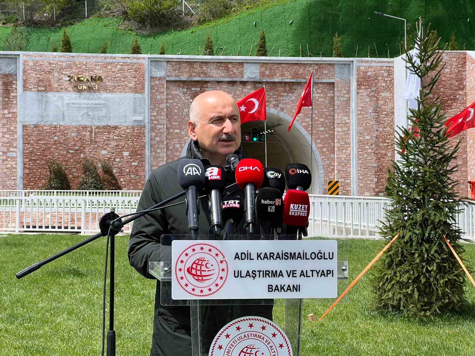 ADİL KARAİSMAİLOĞLU, ZİGANA TÜNELİ'Nİ SADECE TRABZON, GÜMÜŞHANE VE ERZURUM'U İLGİLENDİREN BİR PROJE OLARAK GÖRÜLMEMESİ GEREKTİĞİNİ , BU PROJE DÜNYAYI TÜRKİYE'YE BAĞLAYAN EN ÖNEMLİ AŞAMALARINDAN BİRİDİR" D