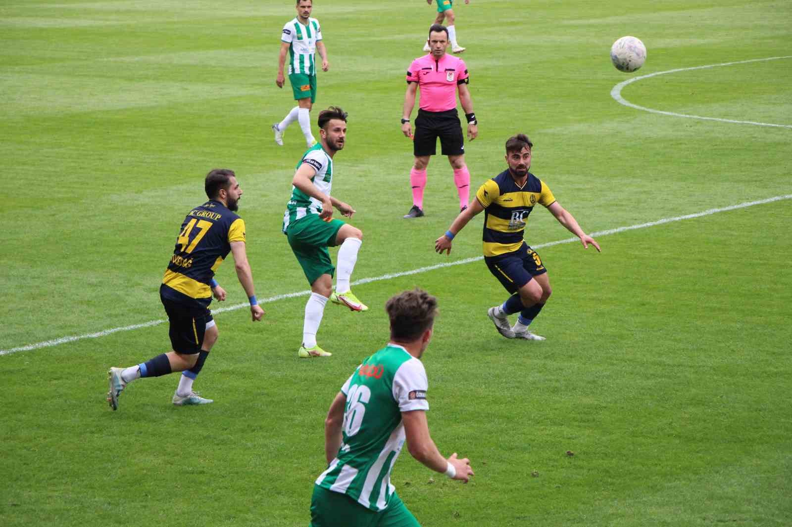 TFF 3. LİG 1. GRUPTA AMASYASPOR FK, 32. HAFTA MÜCADELESİNDE SAHASINDA KONUK ETTİĞİ BC GROUP AĞRI 1970 SPOR'U 2-0 YENDİ