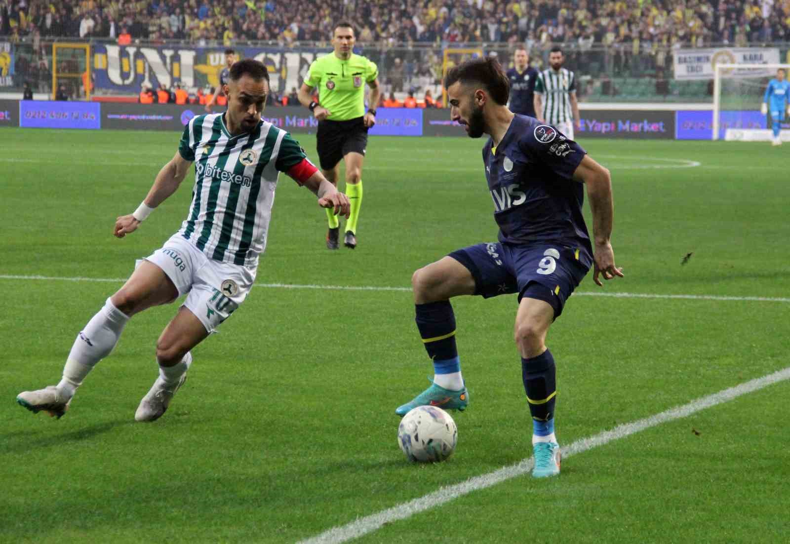 SPOR TOTO SÜPER LİG'İN 33. HAFTASINDA FENERBAHÇE DEPLASMANDA KARŞILAŞTIĞI GİRESUNSPOR İLE 1 - 1 BERABERE KALDI