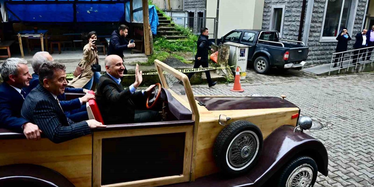 ULAŞTIRMA VE ALTYAPI BAKANI AK PARTİ TRABZON MİLLETVEKİLİ ADAYI ADİL KARAİSMAİLOĞLU: “ ’PKK TERÖR ÖRGÜTÜDÜR’ DEMEYE KORKUYORLAR” DEDİ
