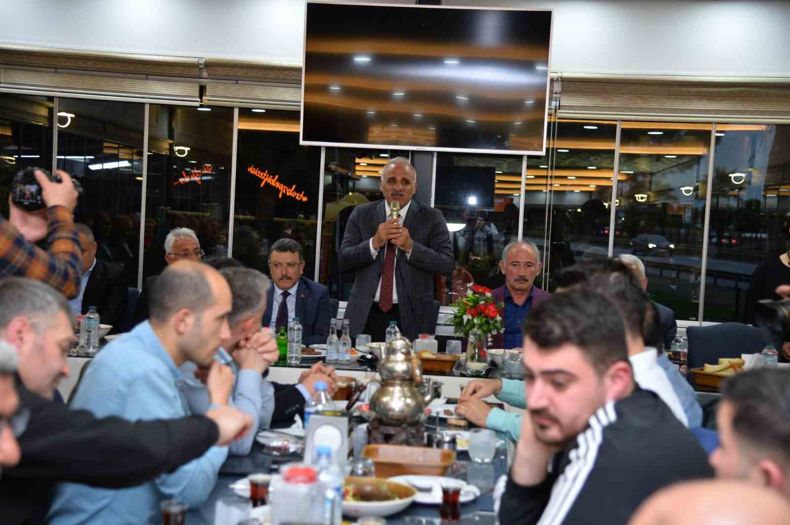 TRABZON BÜYÜKŞEHİR BELEDİYE BAŞKANI MURAT ZORLUOĞLU, ARTVİN, GİRESUN, BAYBURT VE GÜMÜŞHANE HEMŞEHRİ DERNEKLERİYLE BULUŞTU