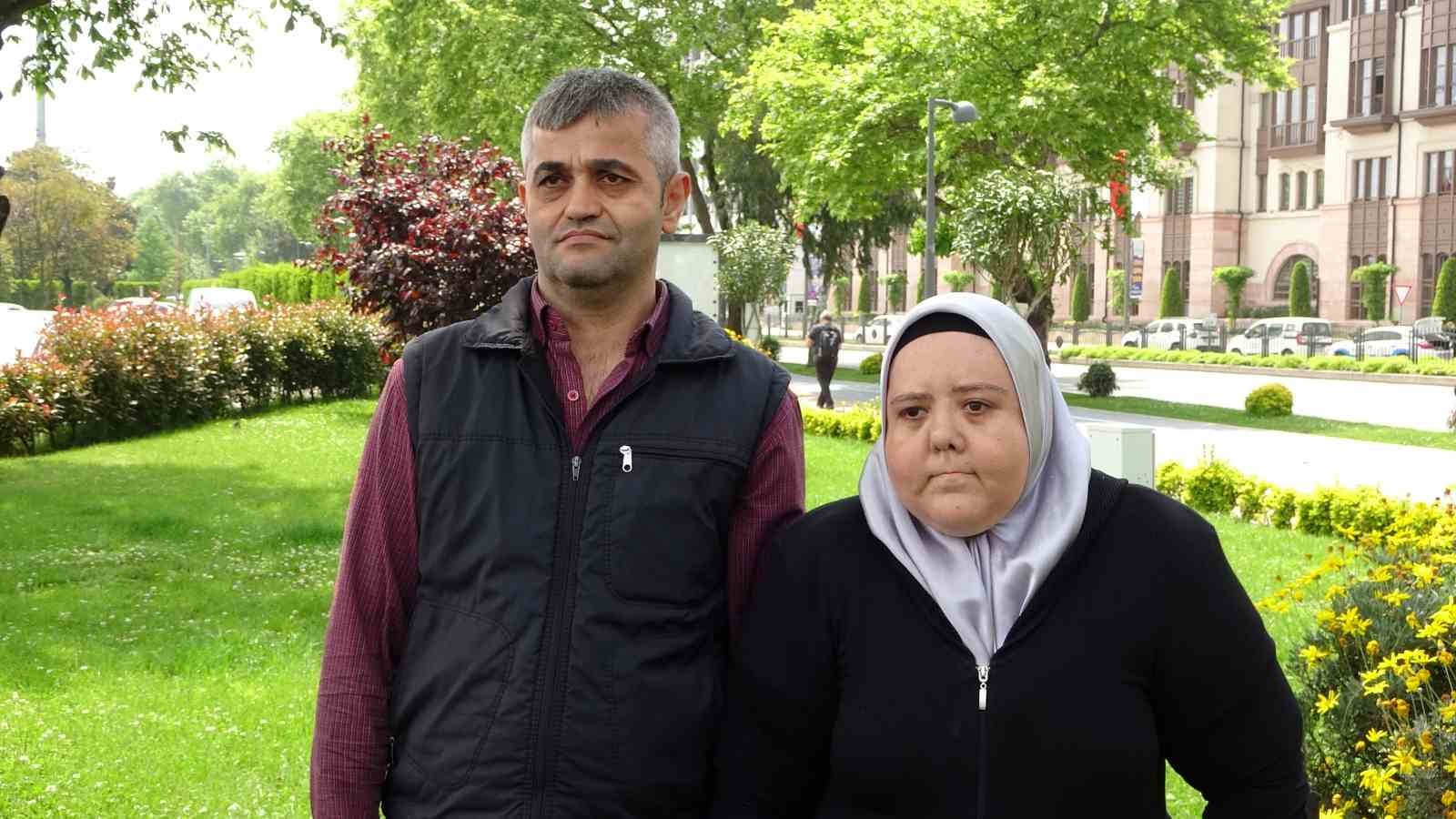 ORDU'DA, KENDİSİNİ BANKA GÖREVLİSİ OLARAK TANITAN DOLANDIRICILARA İNANAN KİŞİ 60 BİN LİRA DOLANDIRILDI. DOLANDIRICILAR 60 BİN TL’SİNİ ALIP "ALLAH RAZI OLSUN" DEDİ