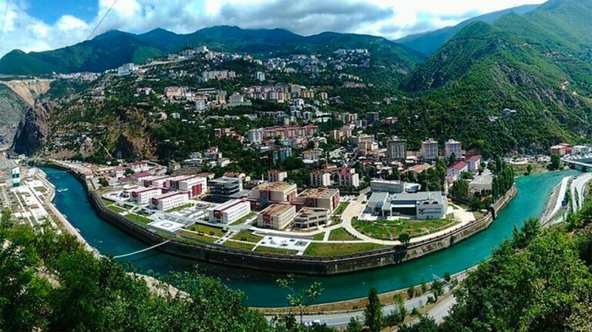 ARTVİN'DE, TÜRK MUTFAĞI HAFTASI ÇERÇEVESİNDE DÜZENLENEN ETKİNLİKTE COĞRAFİ İŞARETLİ ÜRÜNLER VE YÖRESEL LEZZETLER TANITILDI