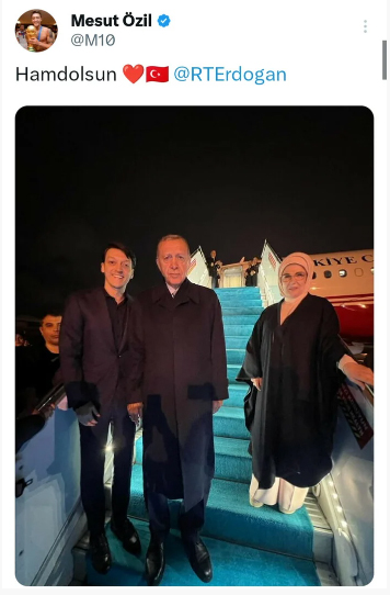 ESKİ FUTBOLCU MESUT ÖZİL, SOSYAL MEDYADAN YAPTIĞI PAYLAŞIMLA RECEP TAYYİP ERDOĞAN'IN YENİDEN CUMHURBAŞKANI SEÇİLMESİNİ 'ELHAMDÜLİLLAH VE HAMDOLSUN" PAYLAŞIMLARIYLA KUTLADI