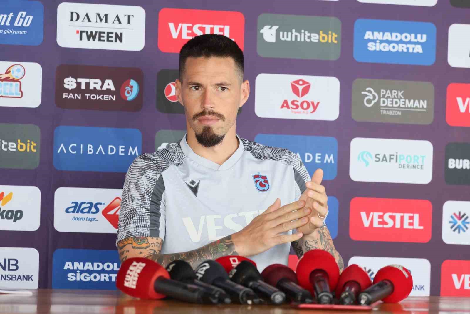 TRABZONSPOR'UN 35 YAŞINDAKİ SLOVAK YILDIZI MAREK HAMSİK, SEZON SONUNDA FUTBOL KARİYERİNİ SONLANDIRACAĞINI AÇIKLADI