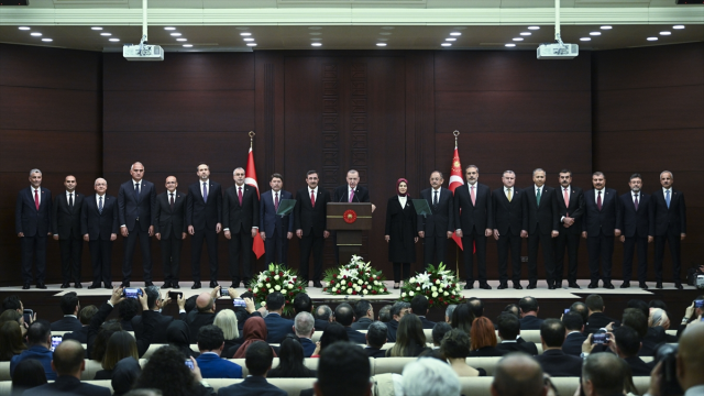 CUMHURBAŞKANI RECEP TAYYİP ERDOĞAN'IN YENİ KABİNESİNDE 5 KARADENİZLİ BAKAN YER ALIRKEN KONYA'DAN 4 BAKAN YER BULDU